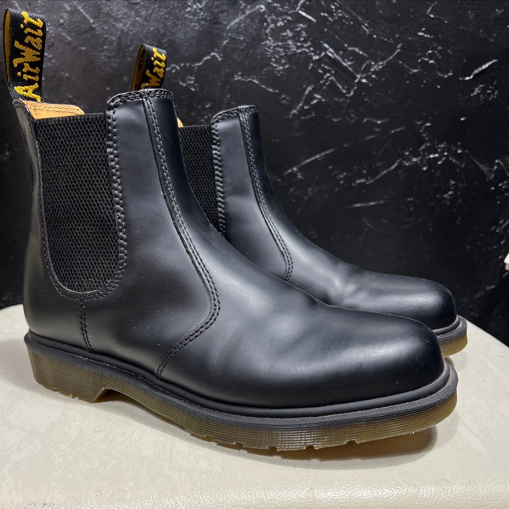 Dr. Martens 2976 Black Chelsea Boots women Size 9 NEW
